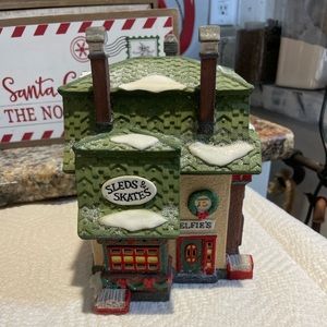 Dept 56 - The Heritage Village Collection - Elfie's Sleds & Skates
